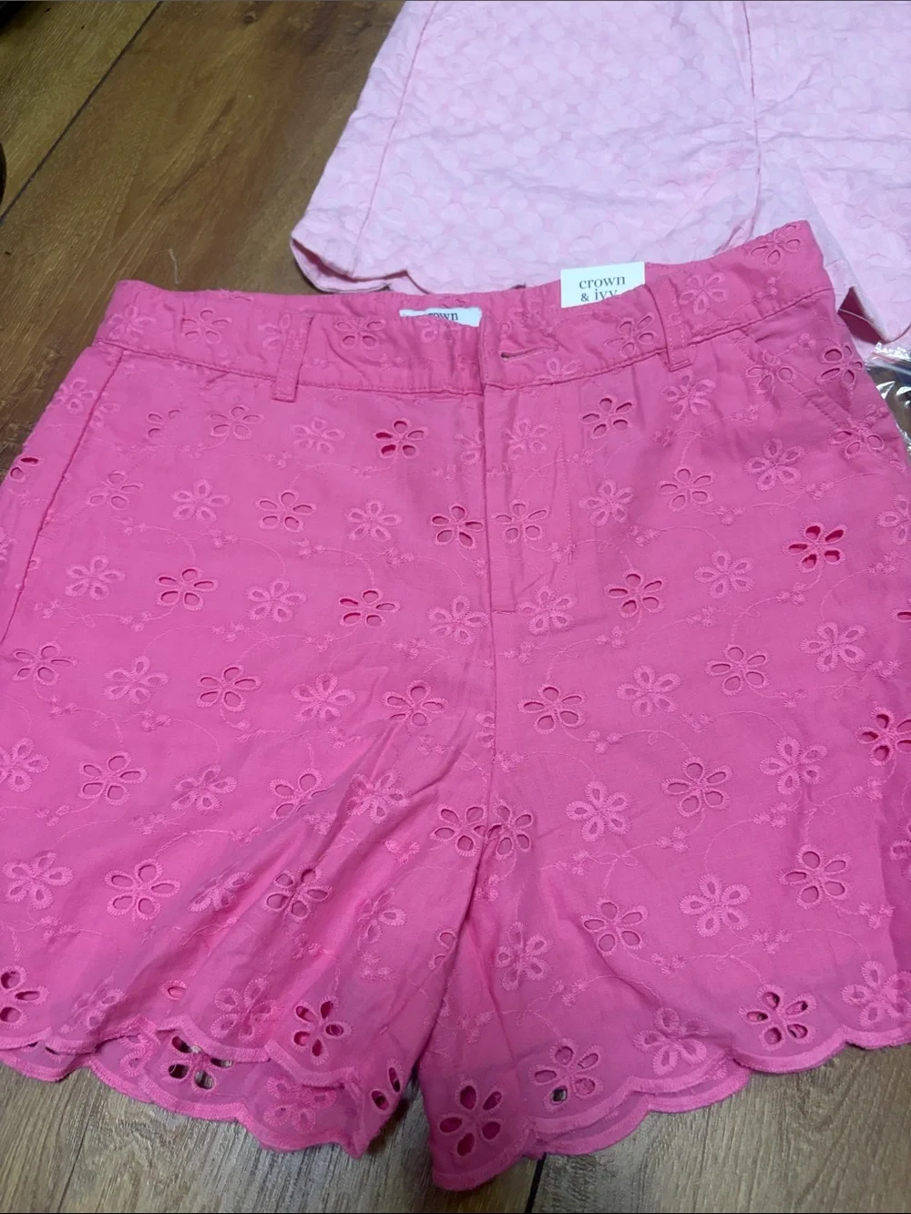 crown & ivy Scallop Hem Shorts Trio - Hot Pink, Light Pink & Black